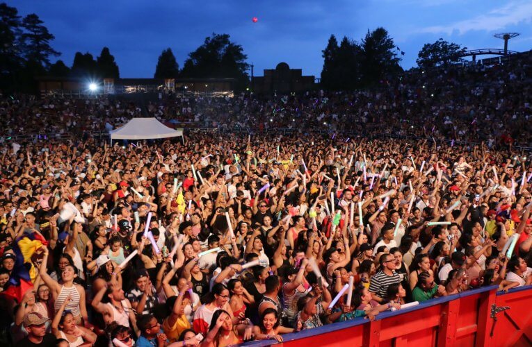 Mega Concierto del Verano Six Flags • La Mega 97.9